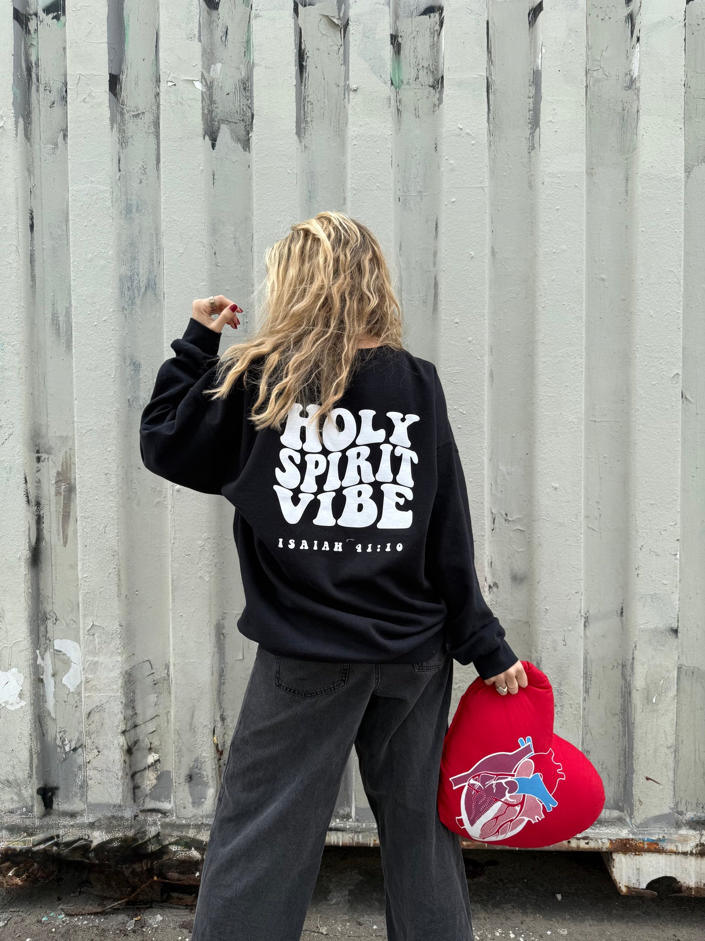 Crewneck – Faith Meets Everyday Comfort with Holy Spirit Vibe