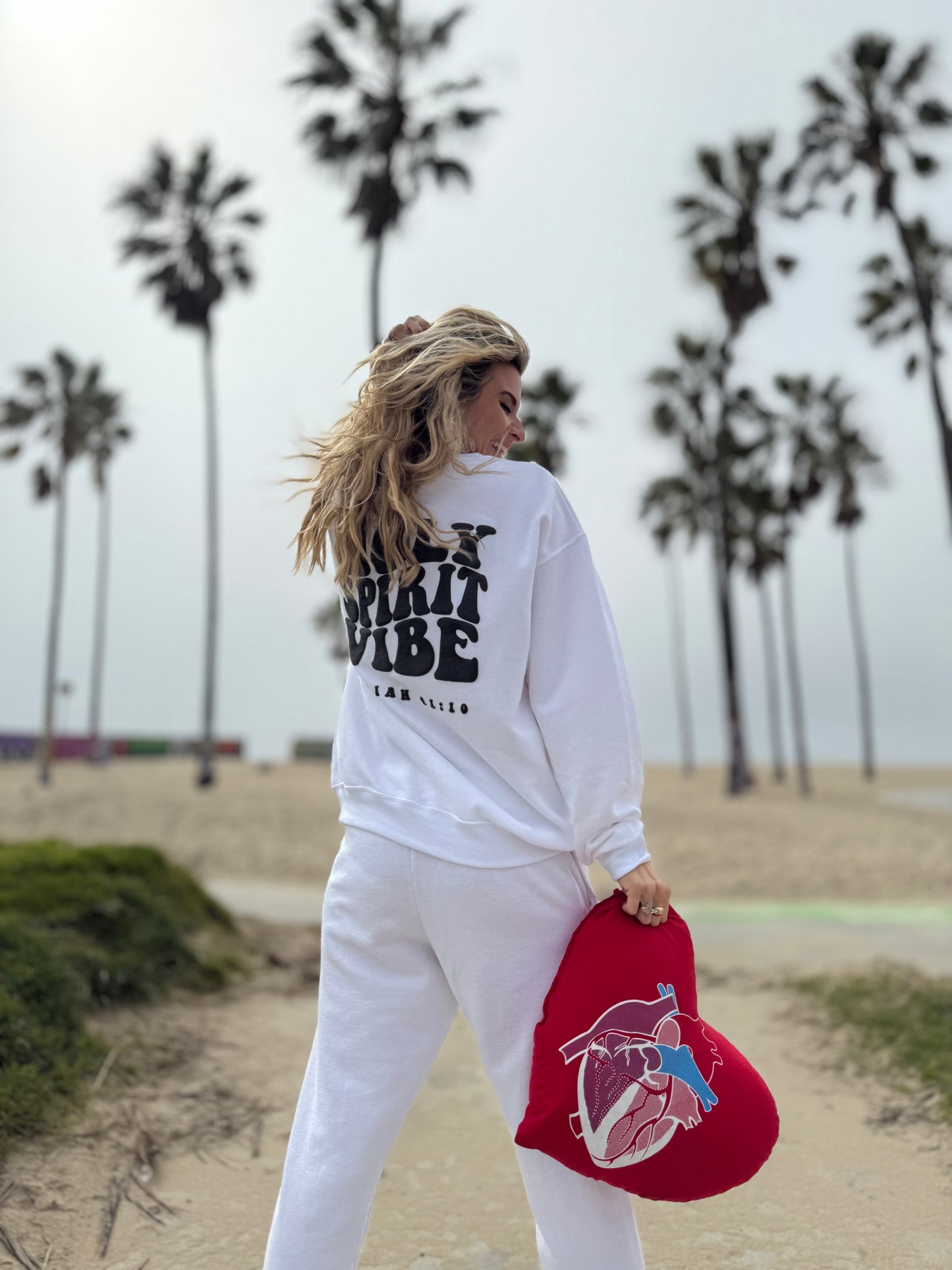 Crewneck – Faith Meets Everyday Comfort with Holy Spirit Vibe